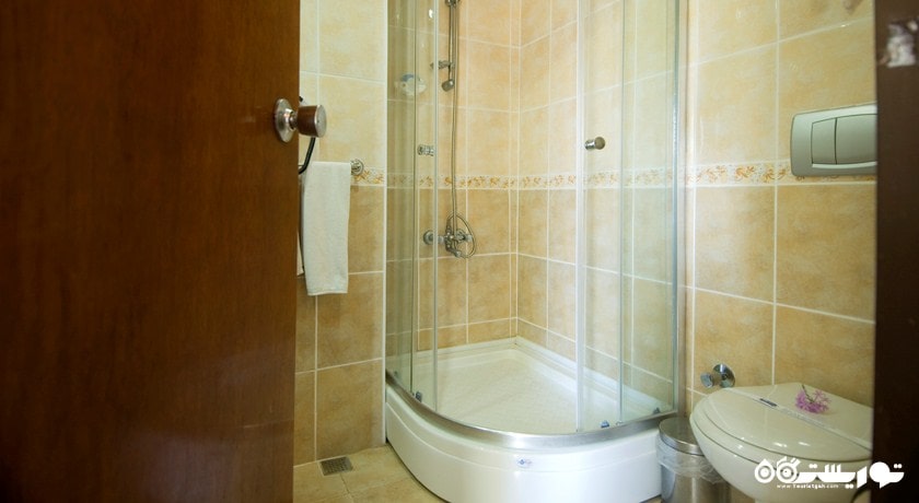 حمام و سرویس بهداشتی اتاق ها